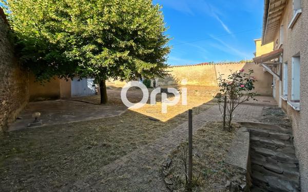 Maison à vendre    5 pièces •  Chazelles-sur-Lyon