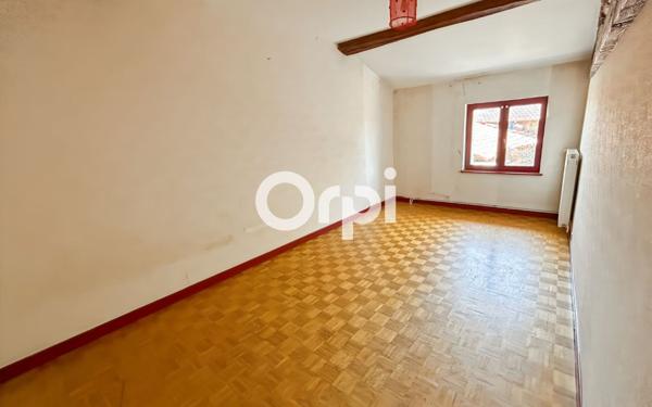 Maison à vendre    5 pièces •  Chazelles-sur-Lyon