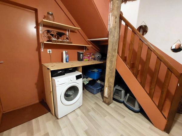 Bray-sur-Seine, maison rénovée plus grange sur terrain clos.