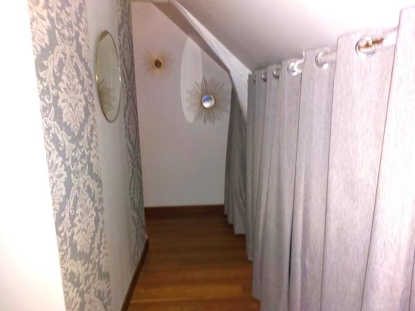 Bray-sur-Seine, maison rénovée plus grange sur terrain clos.