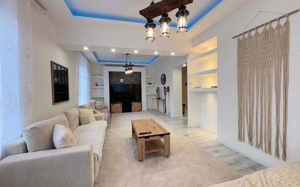 Maison à vendre    8 pièces • 236 m2 Les Abrets