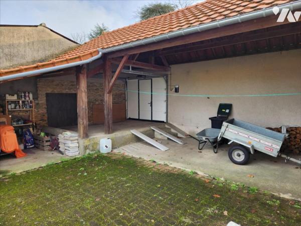 LA FLECHE, Maison de 184 m² avec garage et jardin.