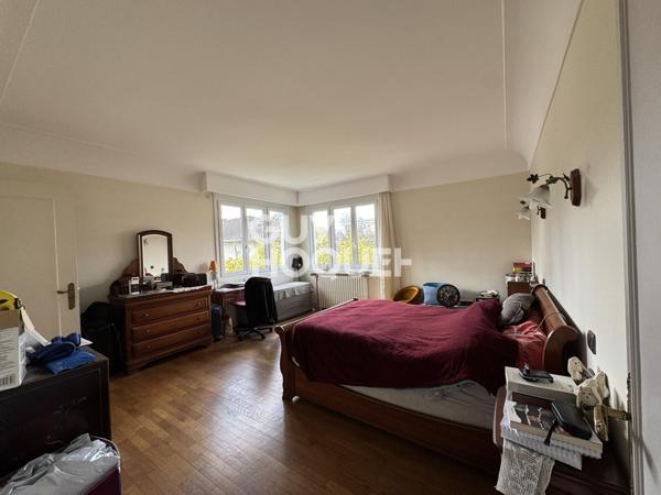 MAISON À VENDRE DE 5 PIÈCES DE 688,00 M²