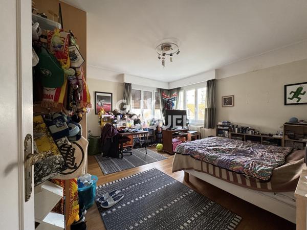 MAISON À VENDRE DE 5 PIÈCES DE 688,00 M²