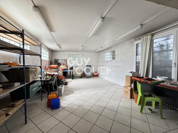 MAISON À VENDRE DE 5 PIÈCES DE 688,00 M²