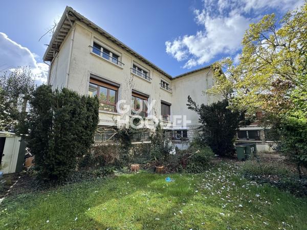MAISON À VENDRE DE 5 PIÈCES DE 688,00 M²