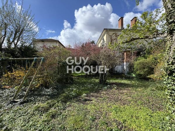 MAISON À VENDRE DE 5 PIÈCES DE 688,00 M²