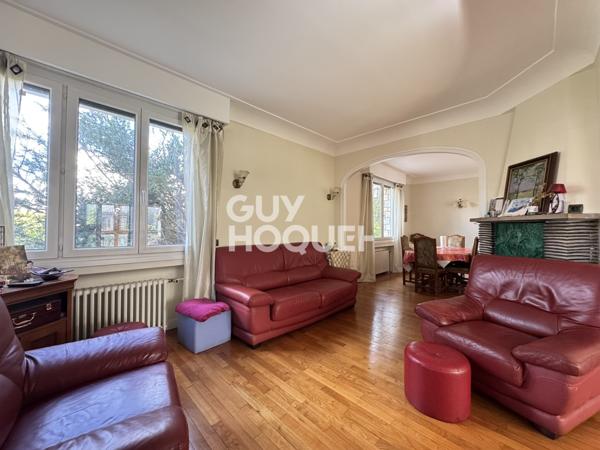 MAISON À VENDRE DE 5 PIÈCES DE 688,00 M²