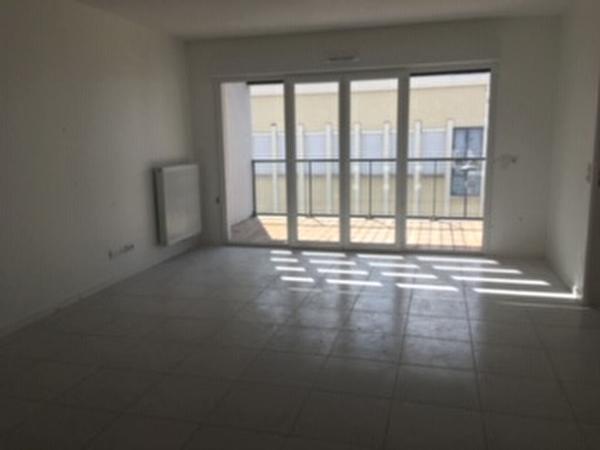 PESSAC CENTRE-3 PP avec balcon et place de parking