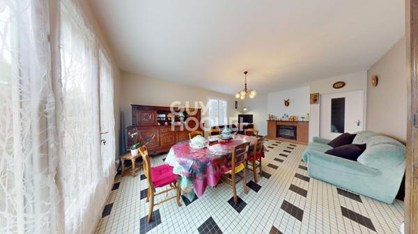 A VENDRE : Maison de plain pied 107 m² + vieille maison de 124 m²