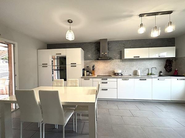 Maison 8 pièces - 170 m²