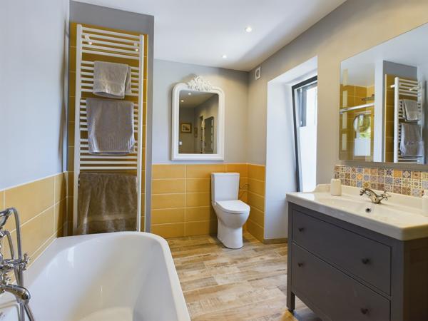 Touffailles (82190) Touffailles Ravissante maison au village avec 4 chambres, cour jardin et potager