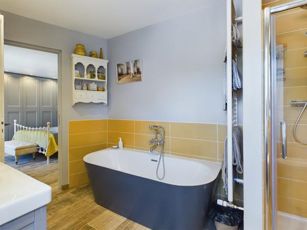 Touffailles (82190) Touffailles Ravissante maison au village avec 4 chambres, cour jardin et potager