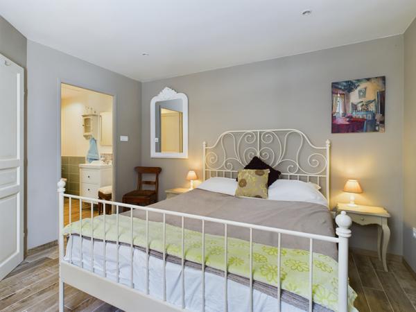 Touffailles (82190) Touffailles Ravissante maison au village avec 4 chambres, cour jardin et potager