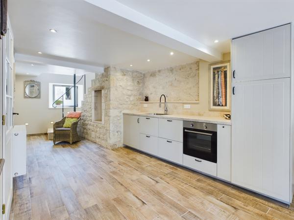 Touffailles (82190) Touffailles Ravissante maison au village avec 4 chambres, cour jardin et potager