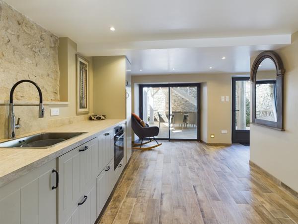 Touffailles (82190) Touffailles Ravissante maison au village avec 4 chambres, cour jardin et potager