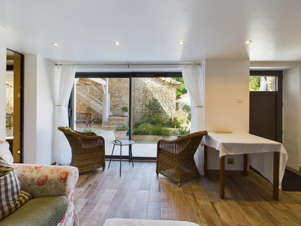 Touffailles (82190) Touffailles Ravissante maison au village avec 4 chambres, cour jardin et potager