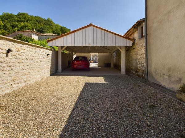 Touffailles (82190) Touffailles Ravissante maison au village avec 4 chambres, cour jardin et potager