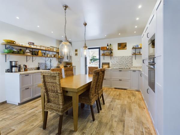 Touffailles (82190) Touffailles Ravissante maison au village avec 4 chambres, cour jardin et potager