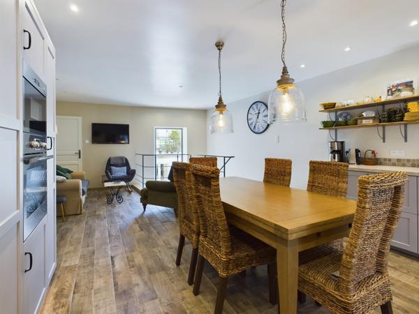 Touffailles (82190) Touffailles Ravissante maison au village avec 4 chambres, cour jardin et potager