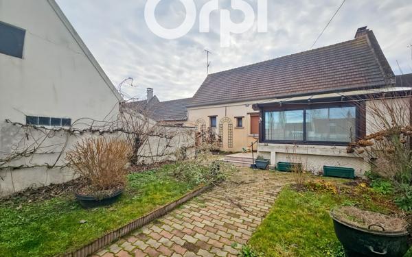 Maison à vendre    3 pièces •  Estrées-Saint-Denis