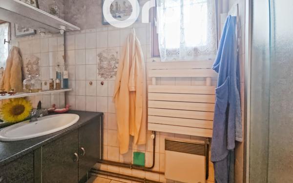 Maison à vendre    3 pièces •  Estrées-Saint-Denis