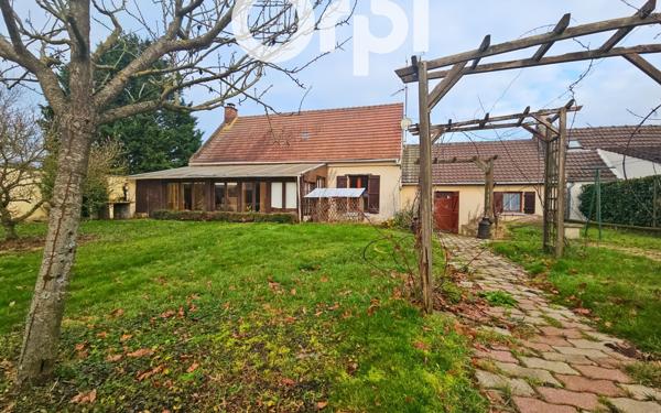 Maison à vendre    3 pièces •  Estrées-Saint-Denis