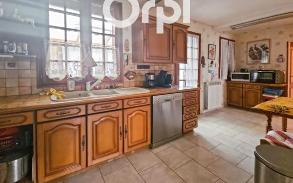 Maison à vendre    3 pièces •  Estrées-Saint-Denis