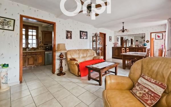 Maison à vendre    3 pièces •  Estrées-Saint-Denis