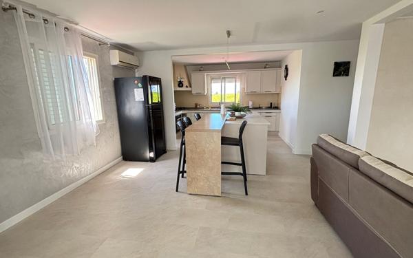 Maison à vendre    4 pièces • 90 m2 Sainte-Suzanne