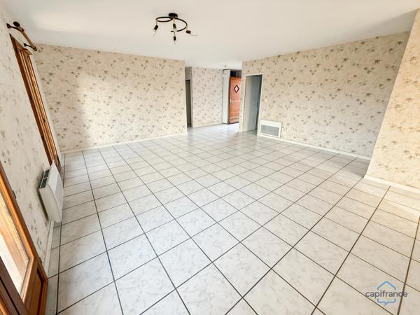 Dpt Gers (32), à vendre BARCELONNE DU GERS Maison T4 de plain pied sur 105 m² habitables + garage attenant et double garage non attenant sur 1193 m² de terrain, au calme