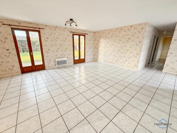 Dpt Gers (32), à vendre BARCELONNE DU GERS Maison T4 de plain pied sur 105 m² habitables + garage attenant et double garage non attenant sur 1193 m² de terrain, au calme