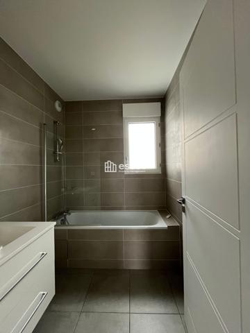 Location Appartement 5 pièces 131.69 m² - Rueil-malmaison 92500