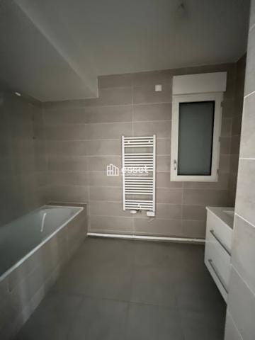 Location Appartement 5 pièces 131.69 m² - Rueil-malmaison 92500