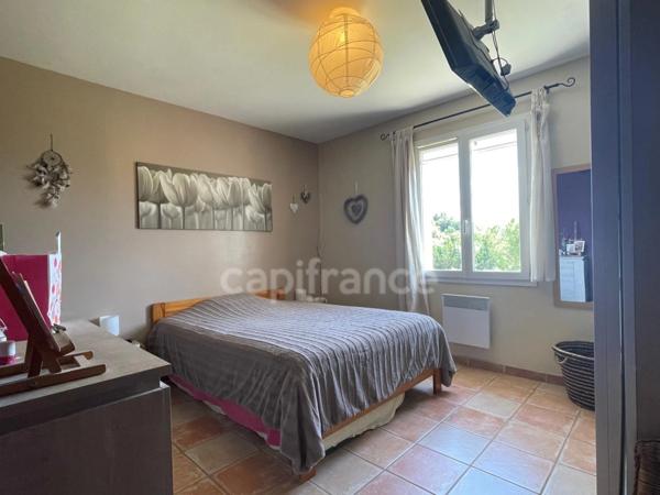 Dpt Vaucluse (84), à vendre SAINT SATURNIN LES APT maison P4 avec garage, terrasse et jardin • Terrain de 3815 m²