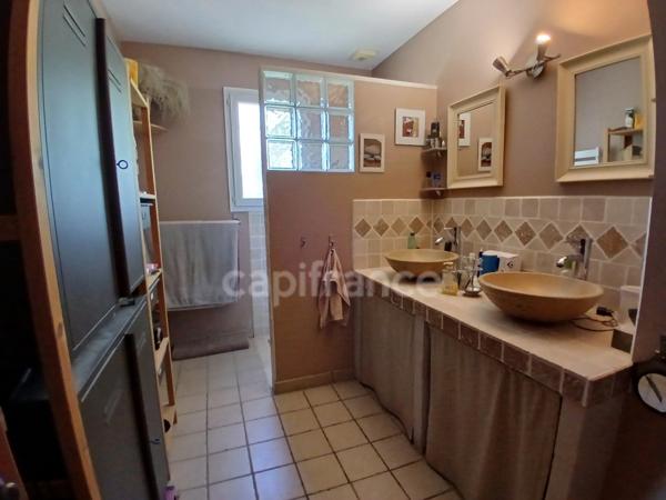 Dpt Vaucluse (84), à vendre SAINT SATURNIN LES APT maison P4 avec garage, terrasse et jardin • Terrain de 3815 m²
