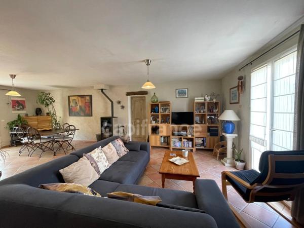 Dpt Vaucluse (84), à vendre SAINT SATURNIN LES APT maison P4 avec garage, terrasse et jardin • Terrain de 3815 m²