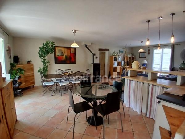 Dpt Vaucluse (84), à vendre SAINT SATURNIN LES APT maison P4 avec garage, terrasse et jardin • Terrain de 3815 m²