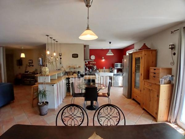 Dpt Vaucluse (84), à vendre SAINT SATURNIN LES APT maison P4 avec garage, terrasse et jardin • Terrain de 3815 m²