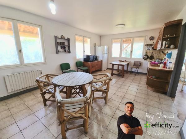 Maison
         5 pièces
        - 260 m² 213 000 € *