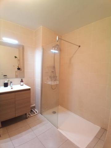 Lille (59000) Exclusivité : Appartement contemporain 63m² de 2019 , économe, dernier étage, DPE B, terrasse plein Sud