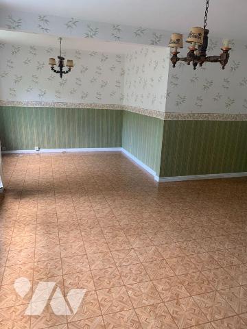 Appartement type Iv (2ème ét. avec asc.) comprenant:
Entrée, salon/séjour, cuisine, 3 chambres...