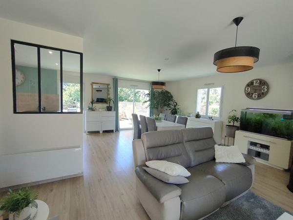 Vente maison La Roche Sur Yon : 429 000 € - AJP Immobilier La Roche-sur-Yon