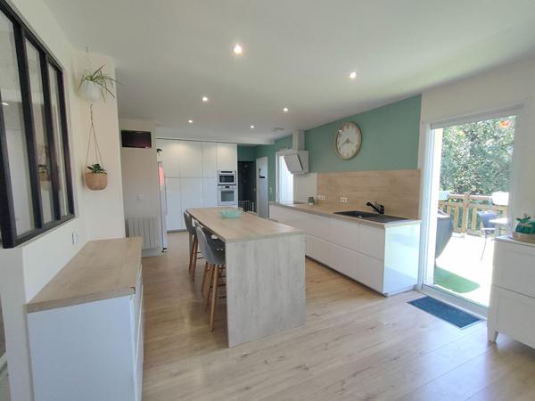 Vente maison La Roche Sur Yon : 429 000 € - AJP Immobilier La Roche-sur-Yon