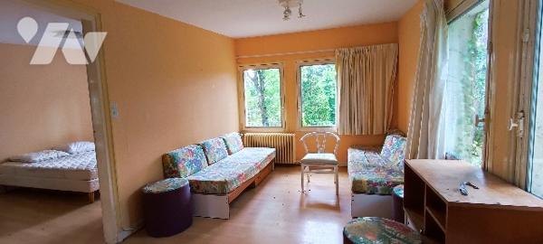 Vaste propriété de plain pied de 174m² avec dépendances de 72m² et 47m² avec garages secteur GOLF