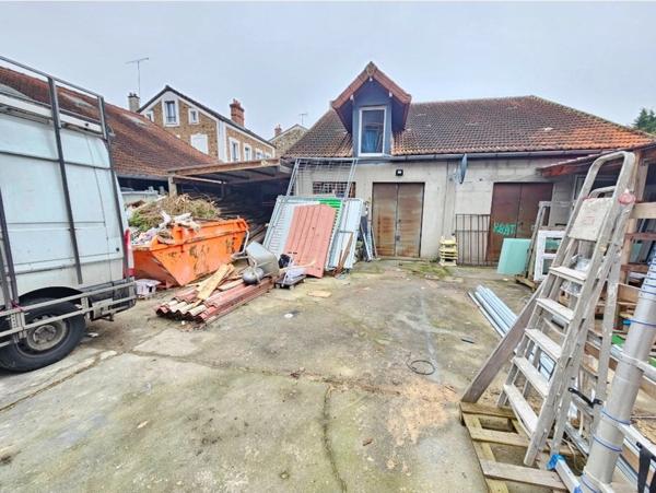 Immeuble à vendre CORBEIL ESSONNES (91)