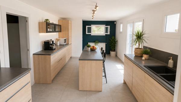 MAISON FAMILIALE 108,7 M² – 4 CHAMBRES – SUITE PARENTALE – VÉRANDA 22 M² – TERRAIN 1 600 M²