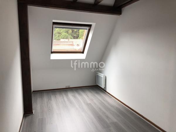 Immeuble vide 3 appartements et 1 commerce