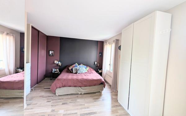 Maison à vendre    8 pièces •  Noisy-le-Roi