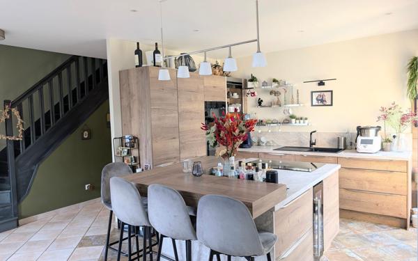 Maison à vendre    8 pièces •  Noisy-le-Roi